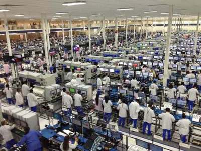 全球半數iPhone從何而來？鄭州富士康的“世界工廠”傳奇